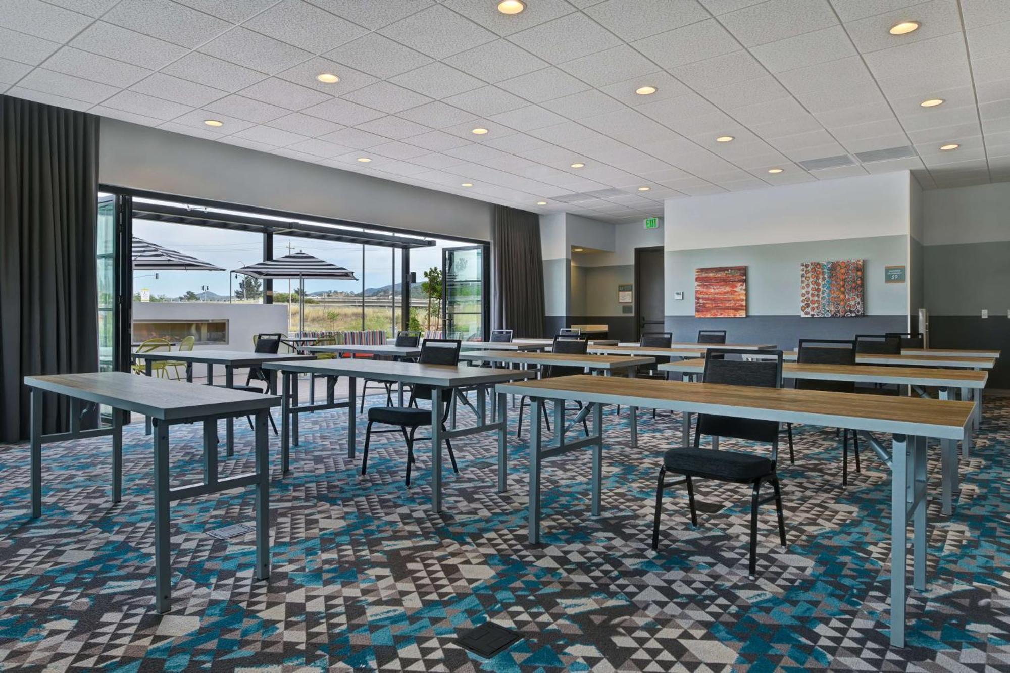 Home2 Suites By Hilton Atascadero, Ca Eksteriør billede